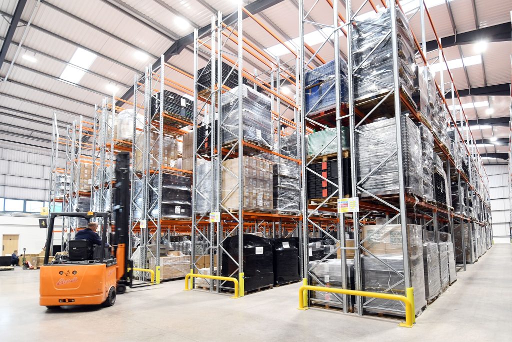 Warehouse racking layout